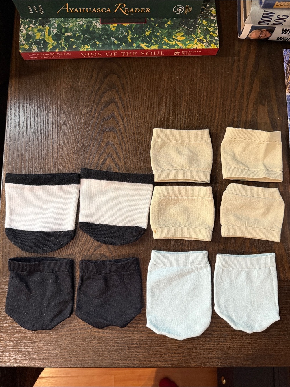 Vintage Pumps Socks / Wrist Covers New NWOT Feet / Toe Covers Heel Protectors